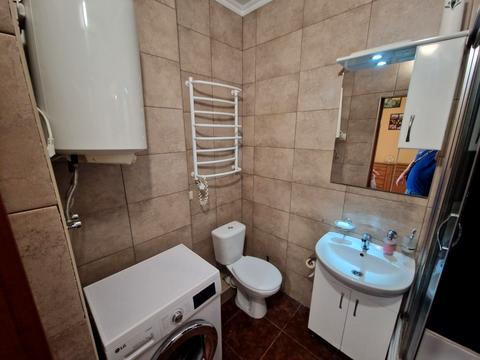 квартира за адресою Сім'ї Кульженків вул. (Петра Дегтяренка), 35