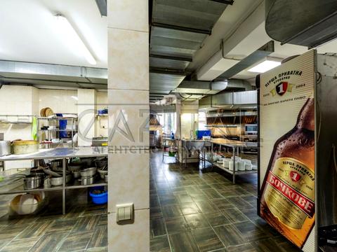 комерційна за адресою Білогородська вул., 68Б