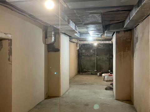 коммерческая по адресу Крещатик ул., 8