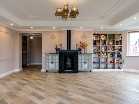 дом по адресу Дніпровська, 32