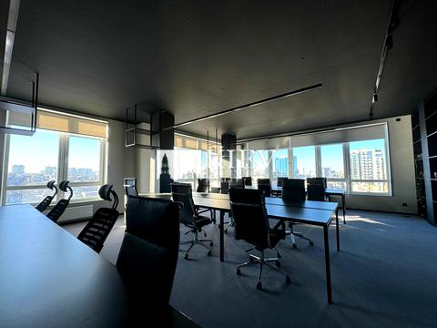 комерційна за адресою Жилянська вул., 68