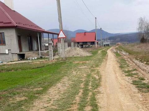 ділянка за адресою смт. Середнє, Миру
