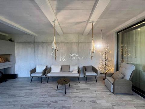 дом по адресу Трояндова