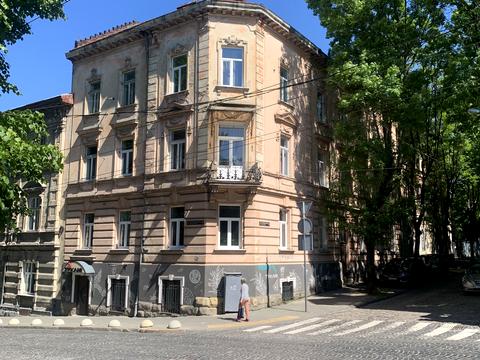 комерційна за адресою Олекси Новаківського вул., 1