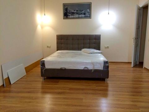 квартира за адресою Анни Ахматової вул., 30