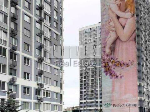 комерційна за адресою Ревуцького вул., 40-В