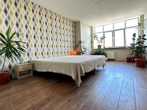 квартира за адресою Анни Ахматової вул., 22