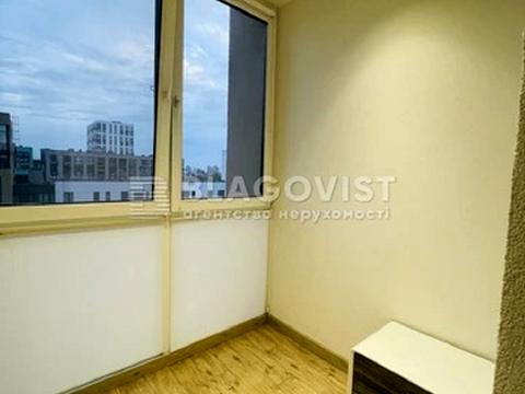 квартира за адресою Салютна вул., 2/1