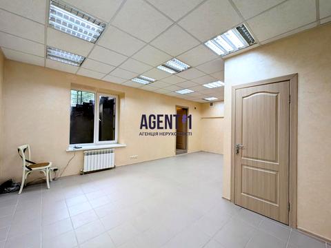 коммерческая по адресу Соборна вул, 10А