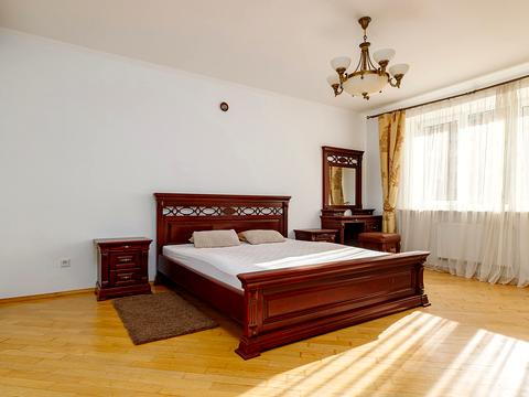 квартира по адресу Червоной Калины просп., 1