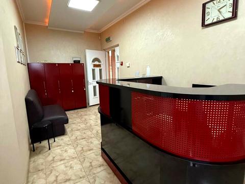 комерційна за адресою Центральна, 48