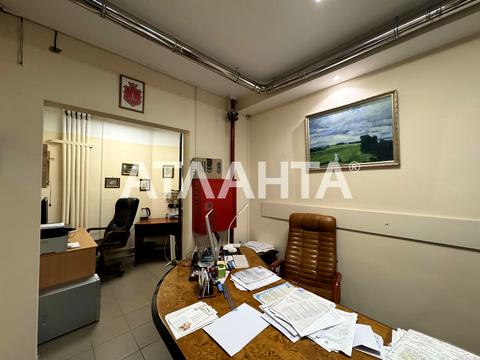 комерційна за адресою Добровольців вул. (Маршала Говорова), 8