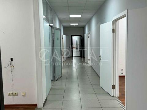 комерційна за адресою вул. Чорновола / вул. Андрющенка, 4