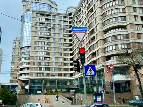 коммерческая по адресу Жилянская ул., 59