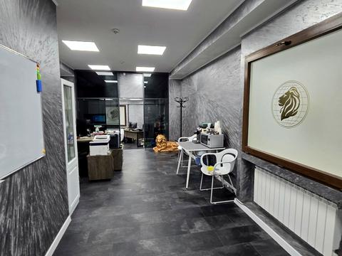 комерційна за адресою Дарвіна вул., 8