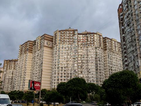 квартира за адресою Анни Ахматової вул., 22