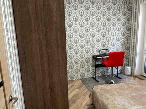 квартира за адресою Хорольська вул., 8/4