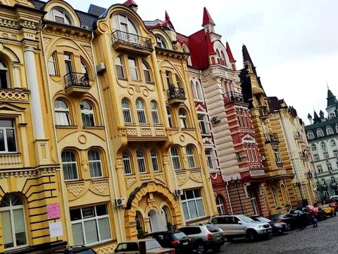 комерційна за адресою Кожум'яцька вул., 12-В