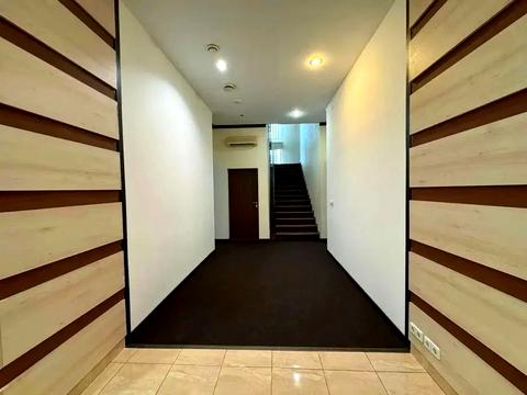 комерційна за адресою Музейний пров., 4