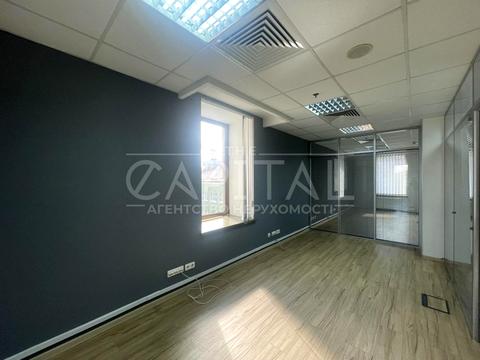 комерційна за адресою Богдана Хмельницького вул., 52а