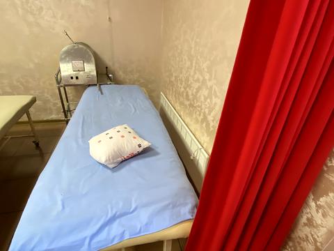 комерційна за адресою Інститутська вул., 6а