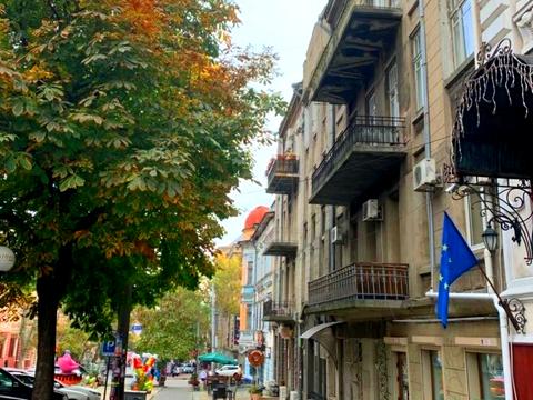 комерційна за адресою Ніни Строкатої вул. (Буніна), 17