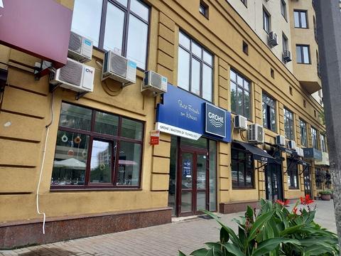 комерційна за адресою Дмитрівська вул., 75