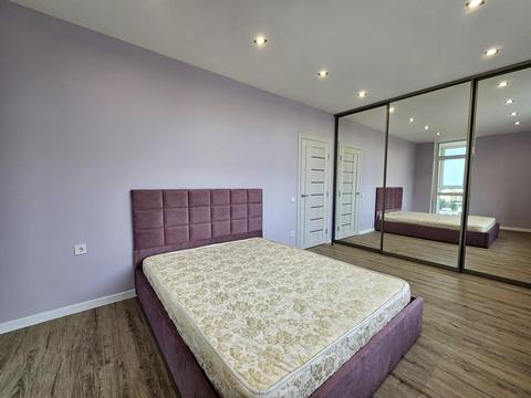 квартира по адресу Олександра Олеся ул., 3