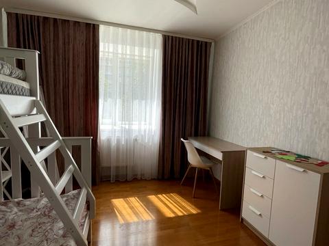 квартира за адресою Космічна вул., 3-А
