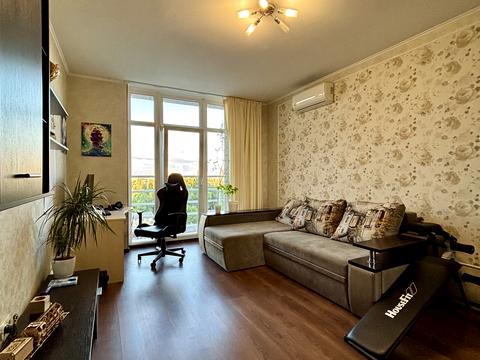 квартира за адресою Сім'ї Кульженків вул. (Петра Дегтяренка), 31-А