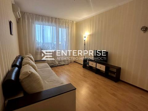 квартира за адресою Академіка Заболотного вул., 56