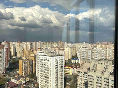 коммерческая по адресу Днепровская набережная ул., 14