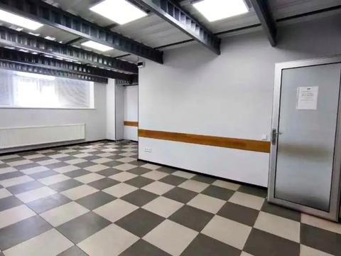 коммерческая по адресу Строителей ул., 23 Б