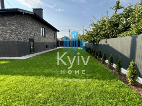 будинок за адресою Соборна вул. ()