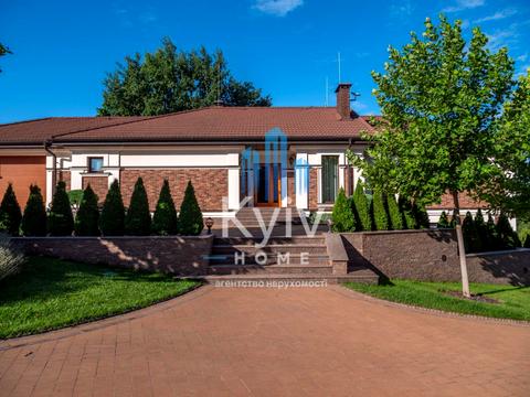 будинок за адресою вул. Ягідна