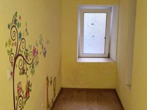 комерційна за адресою Канатна вул., 30