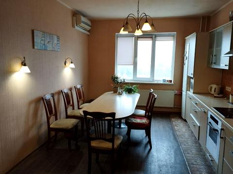 квартира за адресою Академіка Павлова вул., 142б