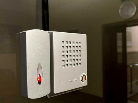 комерційна за адресою Липська вул., 10