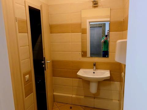 комерційна за адресою Спаська вул., 5
