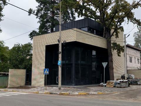 комерційна за адресою Університетська вул., 1-Ш