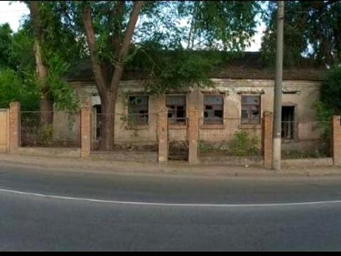 комерційна за адресою Льотчиків вул., 9