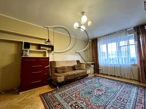квартира за адресою Сергія Набоки пл., 4