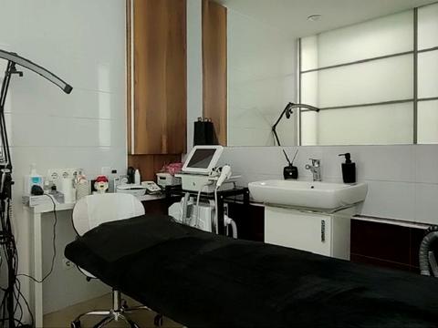 комерційна за адресою Генуезька вул., 24д