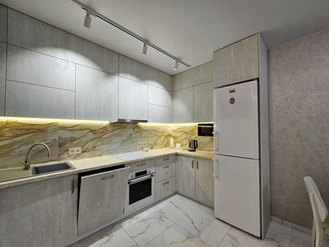 квартира за адресою Любомира Гузара просп. (Космонавта Комарова), 15