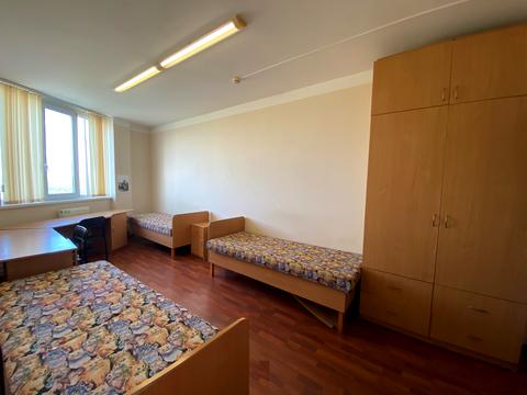 комерційна за адресою Оксамитова вул., 18-Б