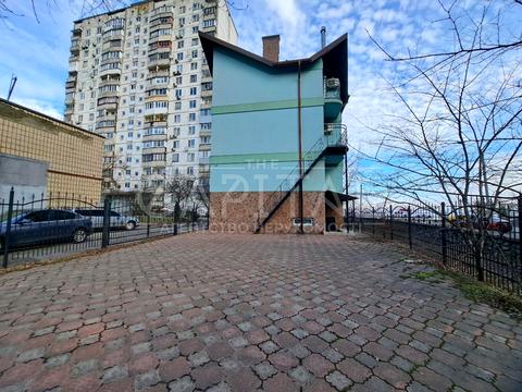 коммерческая по адресу Дніпровський просп., 25