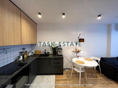 квартира за адресою Салютна вул., 2