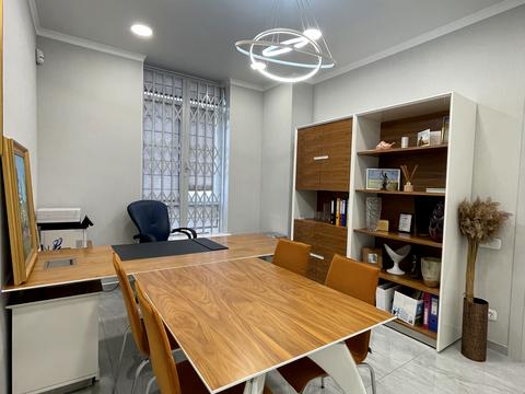 комерційна за адресою Жилянська вул., 68
