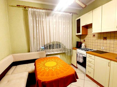 квартира по адресу Ревуцкого ул., 25