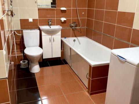 квартира за адресою Анни Ахматової вул., 32/18